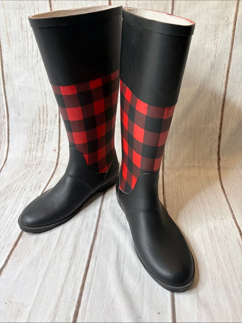 Western Chief Buffalo Riding Boot Rain Boot Red & Black Women’s Size 8